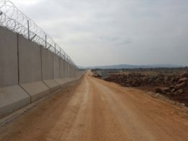 İran sınırına 144 kilometrelik yeni duvar örülecek