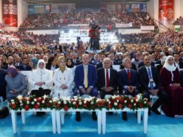 Erdoğan "AK Parti 3. Olağanüstü Büyük Kongresi"nde