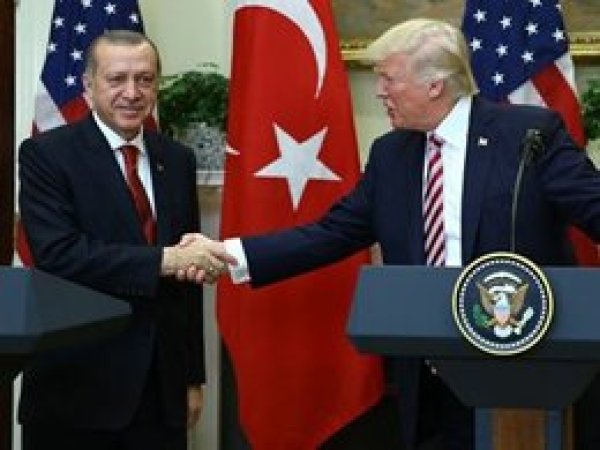  Trump'tan Erdoğan'a 'Papaz' talebi