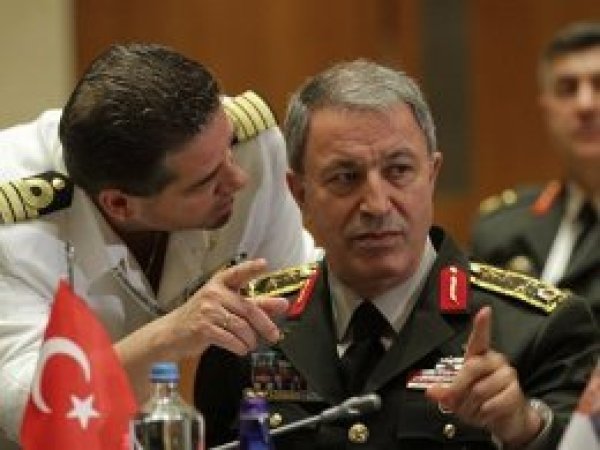 Akar: FETÖ'nün darbeye cüret etmesini kimse beklemiyordu