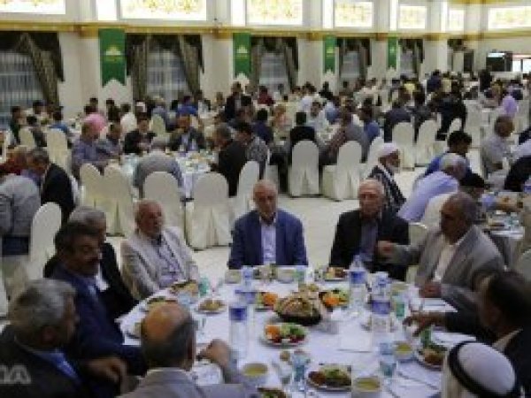 Yapicioglu di bernameya fitarê de bi xelkê re hat bal hev