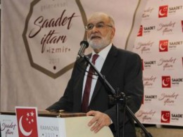 Karamollaoğlu: Irkçılığı aramıza sokuyorlar