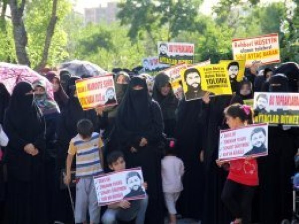 Şehid Aytaç Baran kabri başında anıldı