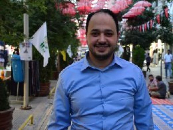 Biltaci: Ben de halkla havaalanına indim