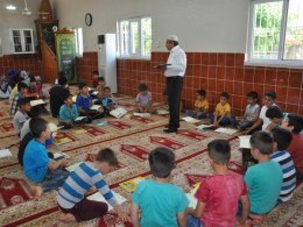 Camiler çocuklarla şenlendi