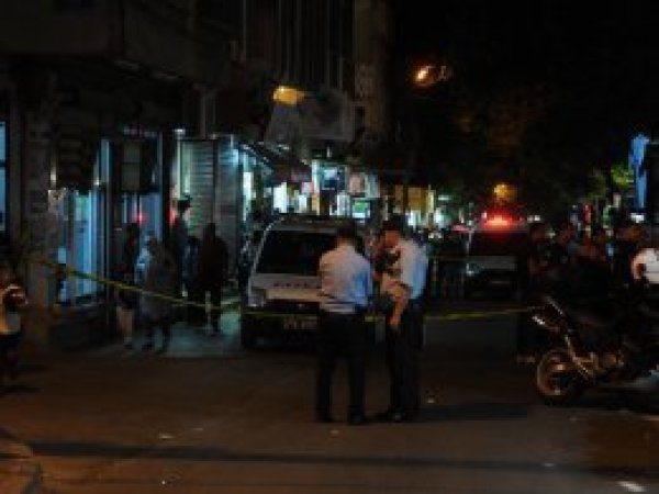 Bayram alış verişi yapanların üzerine ateş açıldı