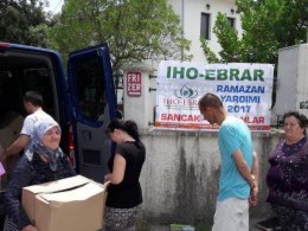 IHO-Ebrar’dan Balkanlar’da onlarca aileye Ramazan yardımı