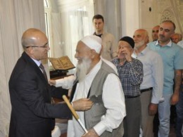 "İnşallah bayram vesilesiyle Ortadoğu'da acılar azalır"
