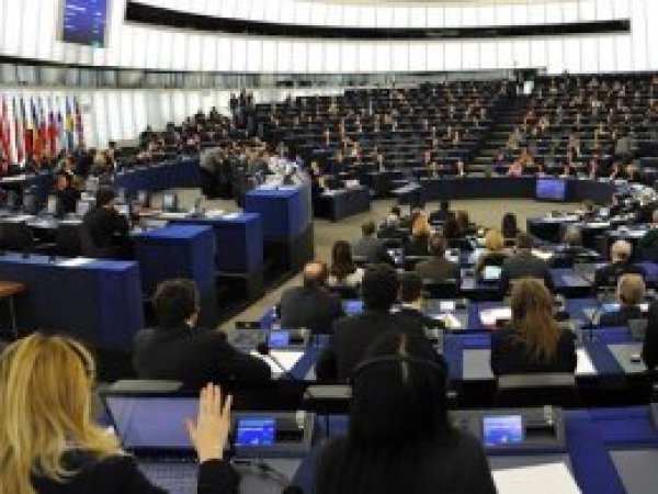 AB Schengen'de ortak giriş-çıkış denetimi ve kaydı yapacak