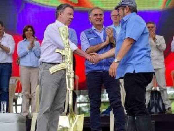 FARC artık Kolombiya Devrimci 'Silahsız' Güçleri