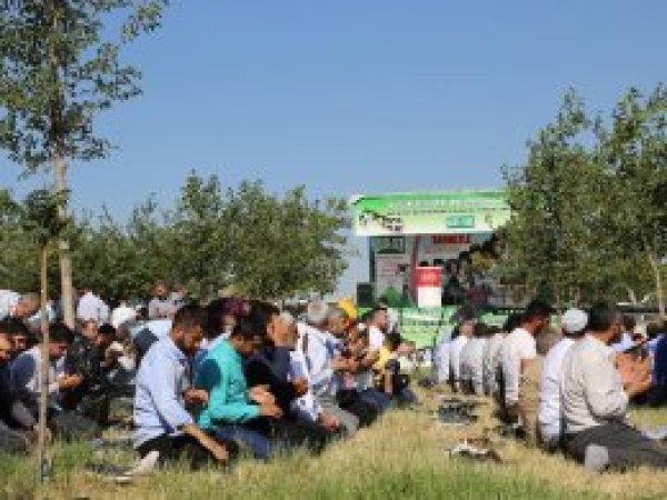 Susa şehitleri mezarları başında anıldı