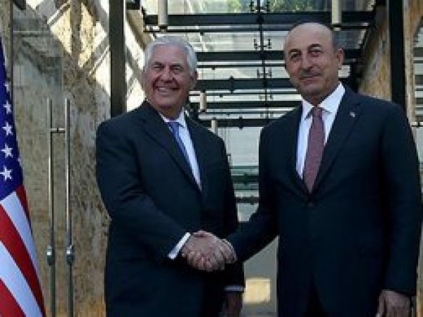 Çavuşoğlu Tillerson ile görüştü