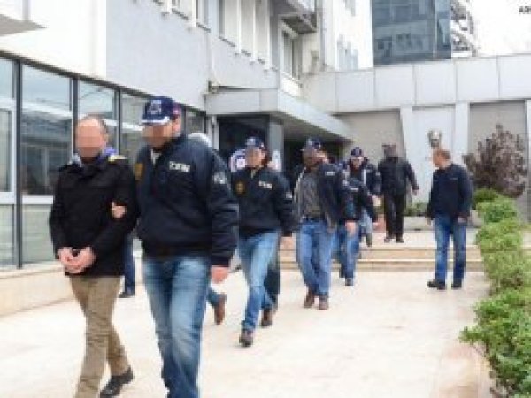İstanbul'da FETÖ operasyonu: 57 gözaltı