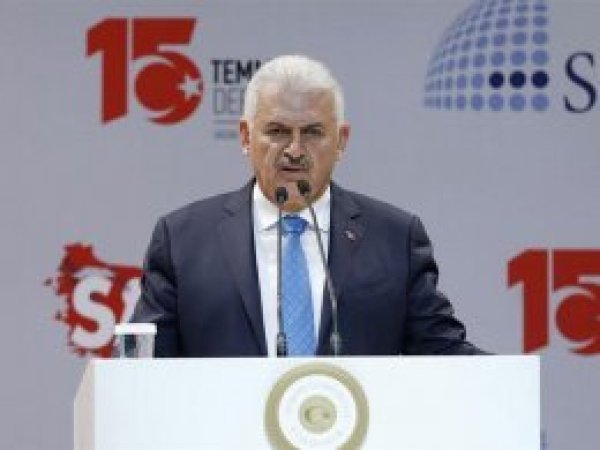 '15 Temmuz unutulmayacak, unutturulmayacak'