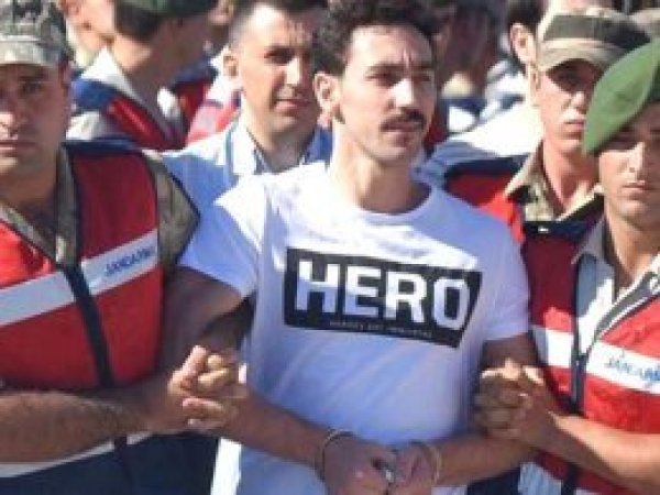Mesaj içerikli giysiler toplatılacak
