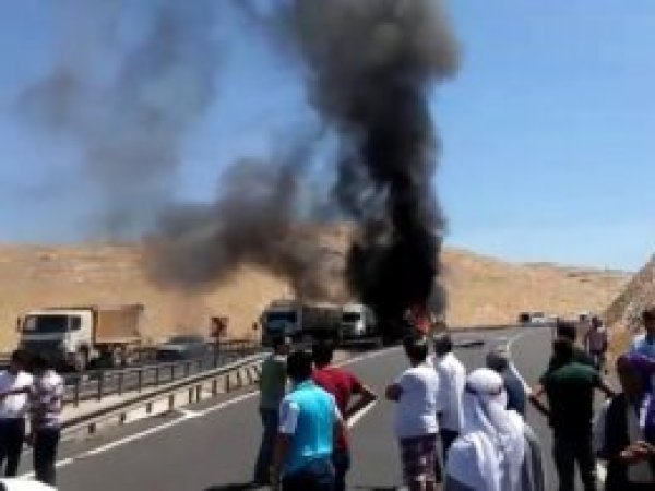 Yolcu otobüsü yanarak kullanılamaz hale geldi