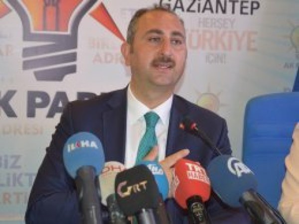 Gül'e Alman vatandaşları hakkında soru
