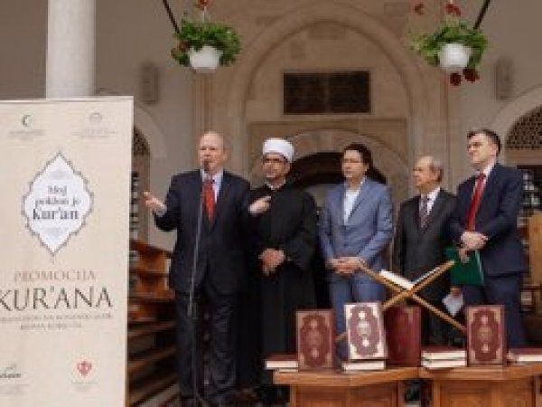 Diyanet Vakfı, Balkanlarda 50 bin adet Kuran dağıttı
