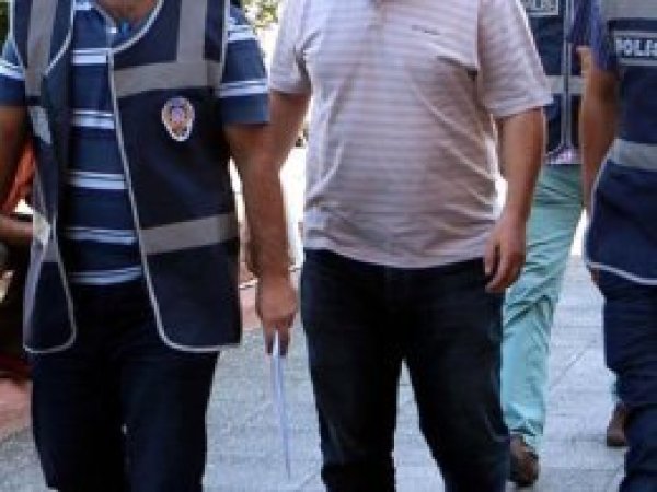 4 ilde FETÖ operasyonu: 6 gözaltı