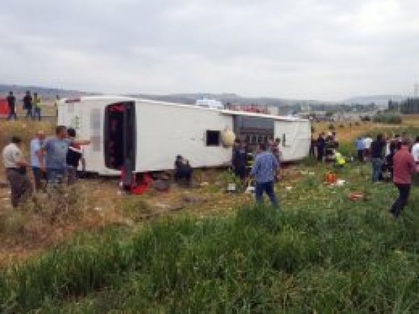 Amasya'da yolcu otobüsü devrildi: 6 ölü