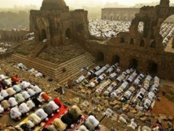 Hindistan’dan Babür Camii ile ilgili anket tuzağı