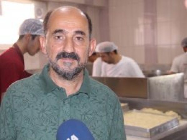 Bayram dolayısıyla tatlıcıların yüzleri gülüyor