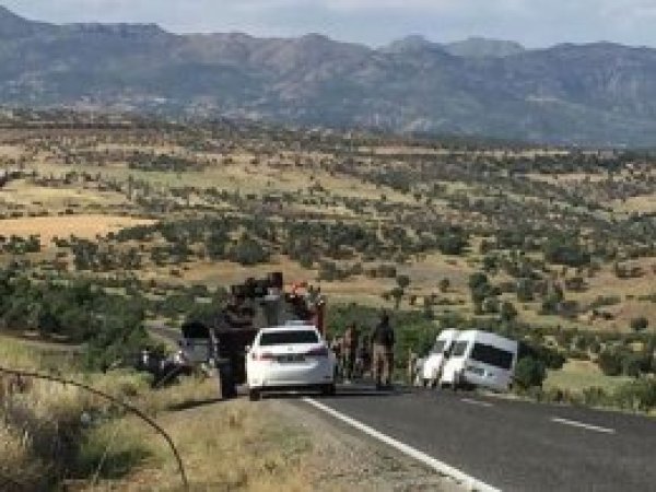 Yol kesen PKK'liler bir sivili öldürdü