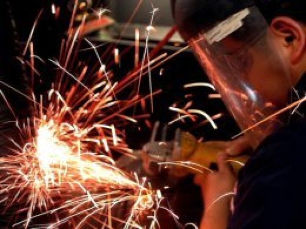 Sanayi üretimi bir önceki aya göre arttı
