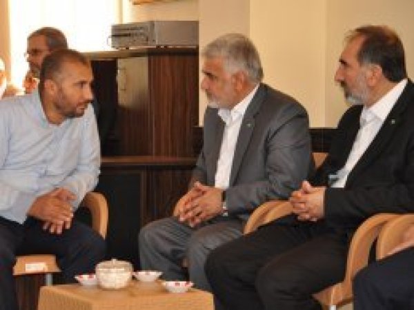 Yapıcıoğlu, Özkaya ailesine taziye ziyaretinde bulundu