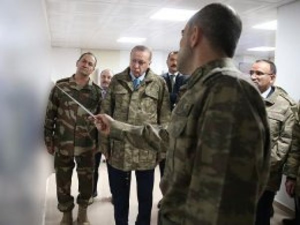 Cumhurbaşkanı Erdoğan Suriye sınırına gitti