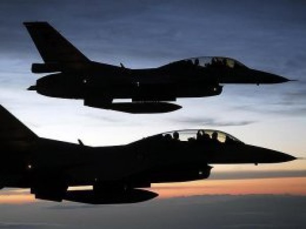 Irak'ın kuzeyine hava harekatı