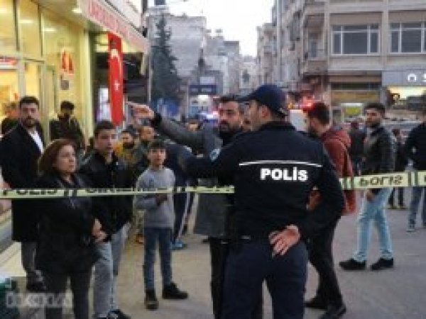 Kilis'te lokantaya roket düştü: 5 yaralı