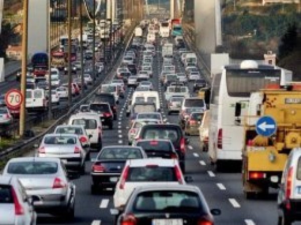 Trafiğe 103 bin yeni araç girdi
