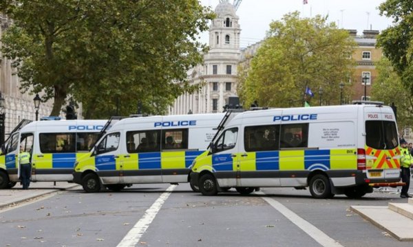 Manchester'da bıçaklı saldırı: 5 yaralı