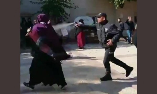 Polisin sert müdahalesi tepki çekti