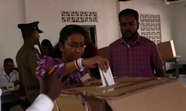 Sri Lanka'da cumhurbaşkanlığı seçimini eski savunma bakanı kazandı 