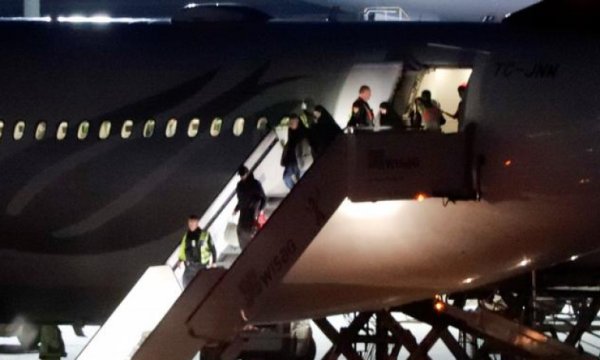 Türkiye'den Alman vatandaşı IŞİD şüphelileri Frankfurt’a geldi