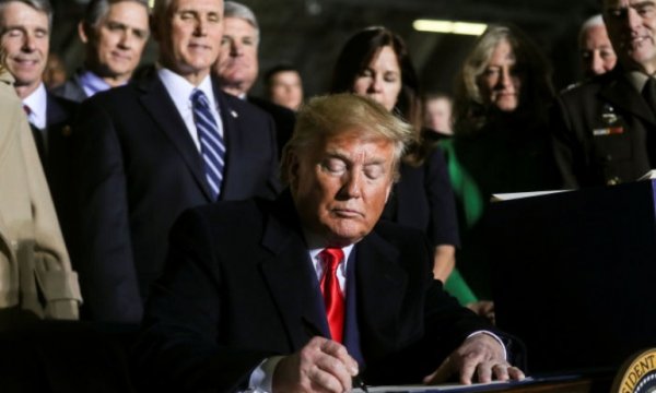 Trump, Türkiye'ye yaptırım öngören savunma bütçe tasarısını imzaladı