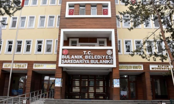 Türkiye'de 4 belediye başkanı daha görevden alındı