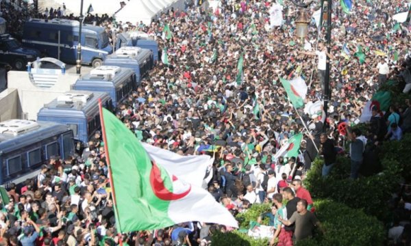 Cezayir'de 2019'a halk hareketi damgasını vurdu