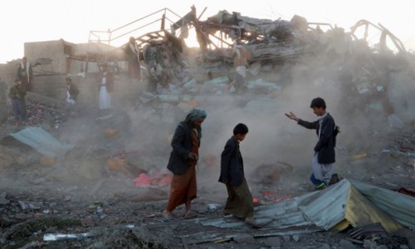 Yemen'de Pazar Yerine Saldırı