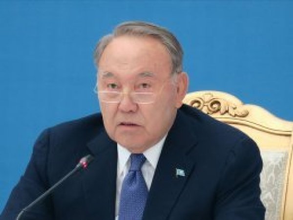 Nazarbayev neden istifa etti?