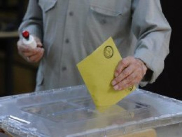 31 Mart'ta seçimi kıl payı kazananlar