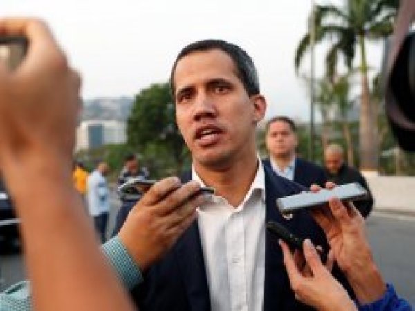 Venezuela'da muhalif lider Guaido'dan askeri ayaklanma çağrısı