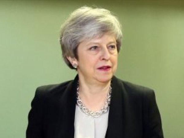 İngiltere'de Theresa May istifa baskısı altında