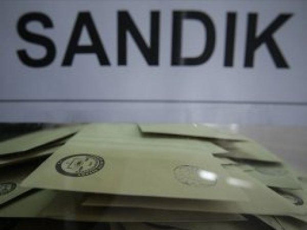 Yenilenen İstanbul seçimlerinde oy verme işlemi başladı