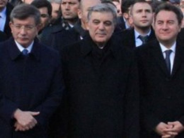  Selvi: Yeni partinin kuruluşunu uluslararası sistem teşvik ediyor