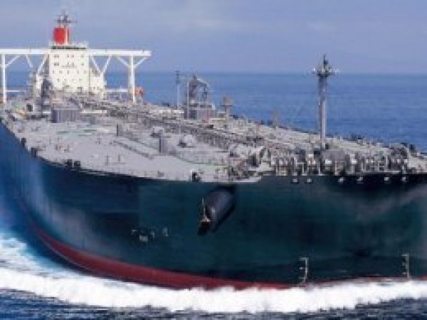 İran bir petrol tankerine el koydu