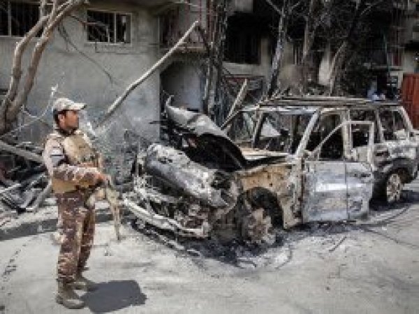 Afganistan'da Cumhurbaşkanlığı seçimleri 'savaş ve terör' gölgesinde başladı