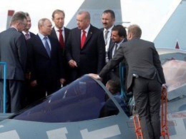 Erdoğan ve Putin'in incelediği SU-57'nin özellikleri neler?